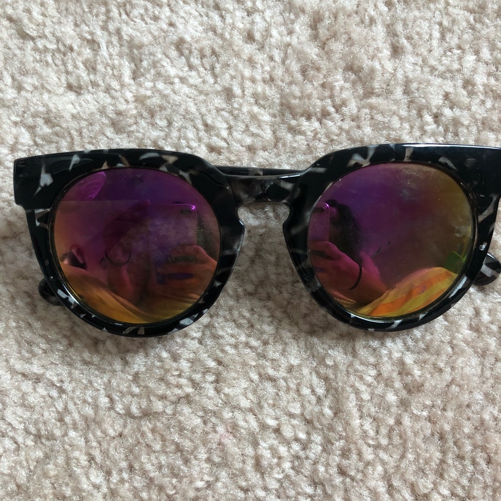 🕶 Sunglasses Bundle 😎😎 - Picture 2 of 7
